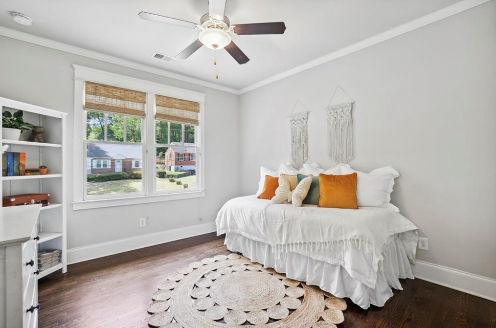 152 Park Dr, Decatur GA  30030-4481 exterior