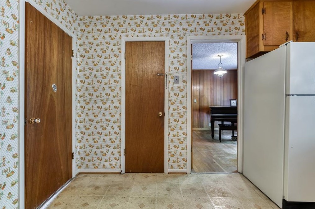 1541 Moncrief Cir, Decatur GA  30033-1616 exterior