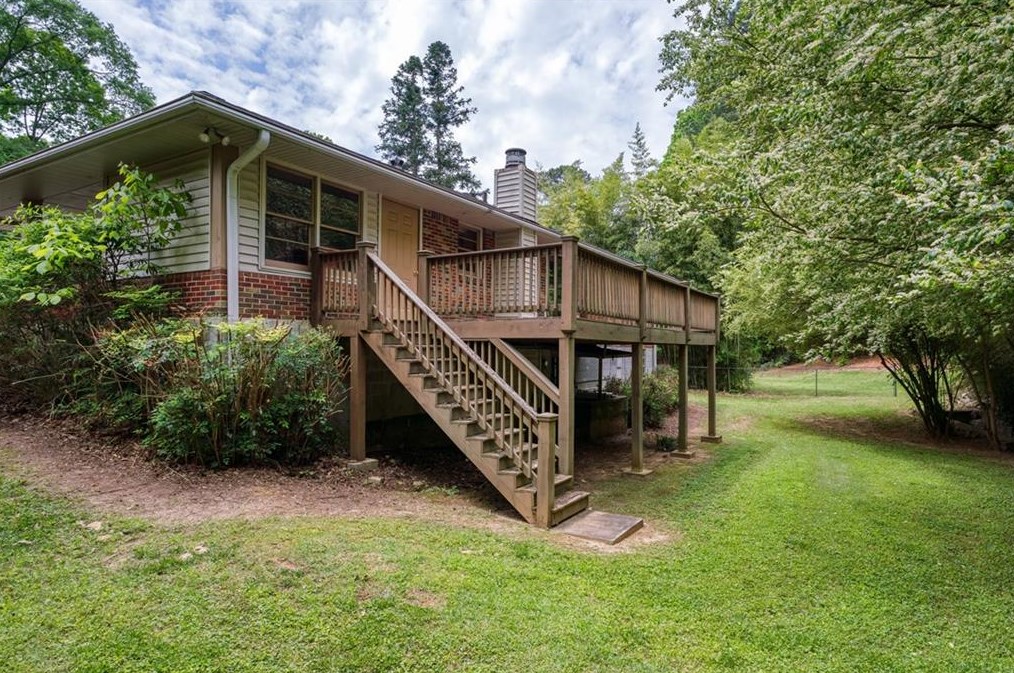 1541 Moncrief Cir, Decatur GA  30033-1616 exterior