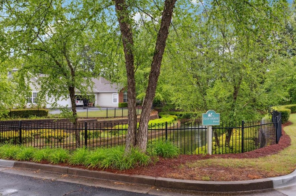 25105 Harvest Rdg Ln, Alpharetta GA 30022-8645 exterior