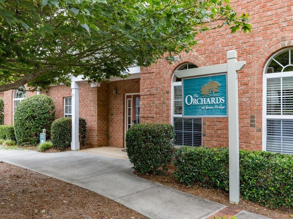 25105 Harvest Rdg Ln, Alpharetta GA 30022-8645 exterior