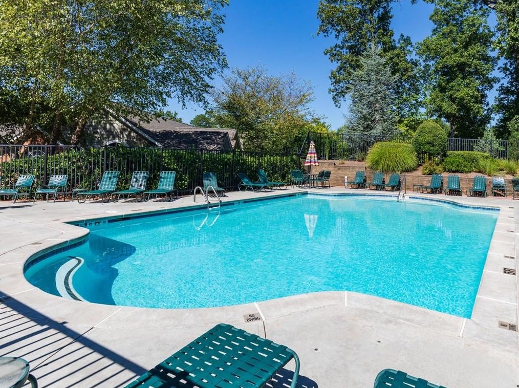 25105 Harvest Rdg Ln, Alpharetta GA 30022-8645 exterior