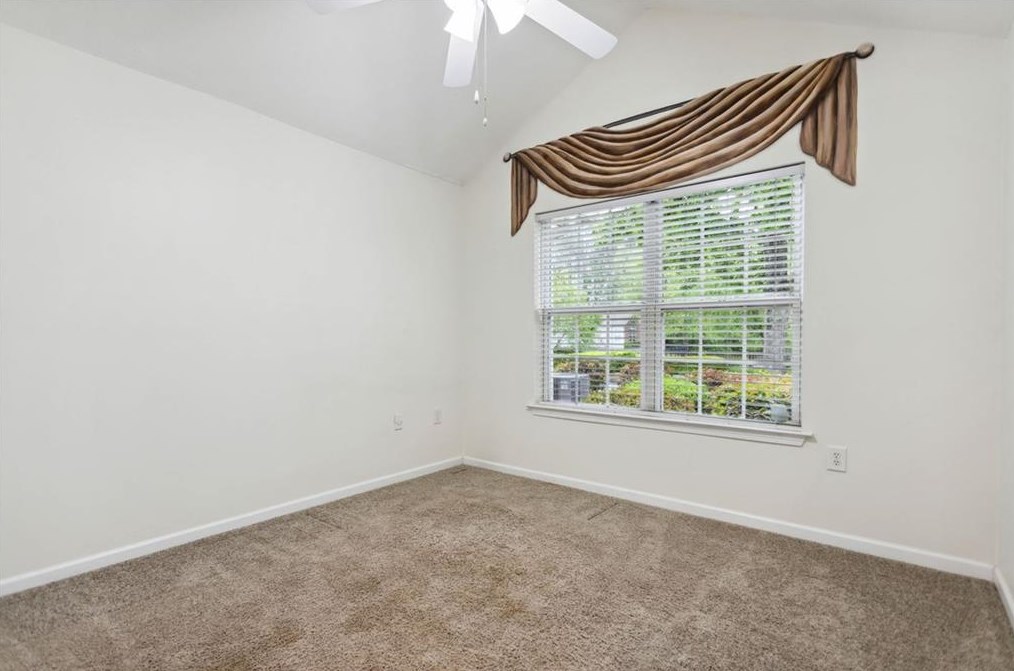 25105 Harvest Rdg Ln, Alpharetta GA 30022-8645 exterior