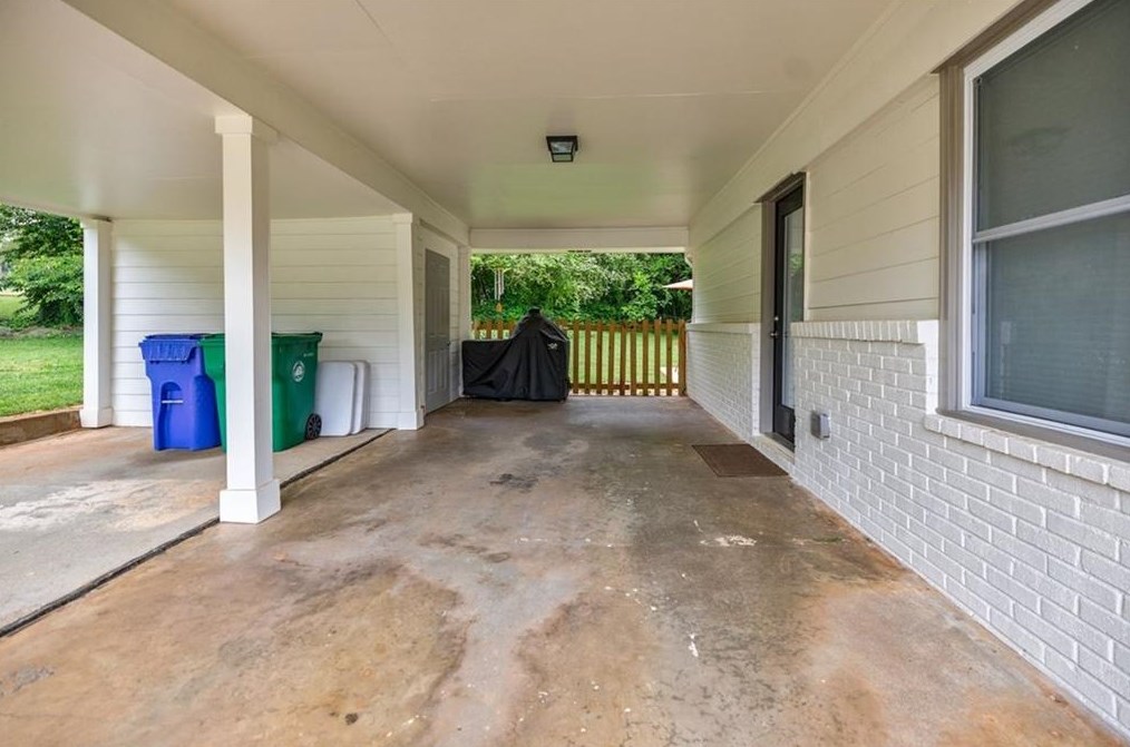 2844 Toney Dr, Decatur GA  30032-5747 exterior