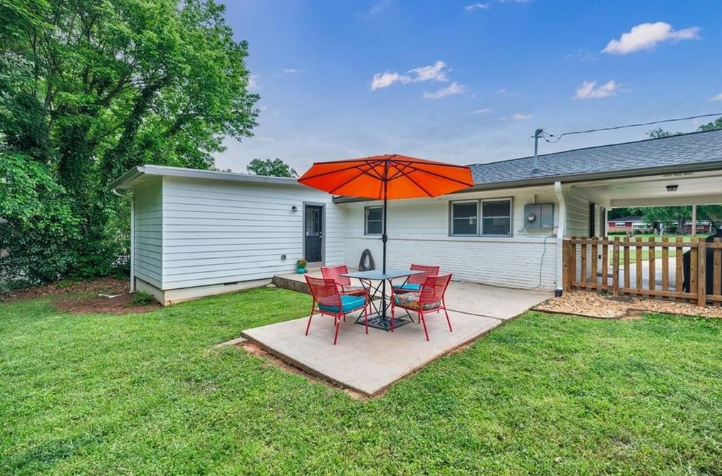 2844 Toney Dr, Decatur GA  30032-5747 exterior