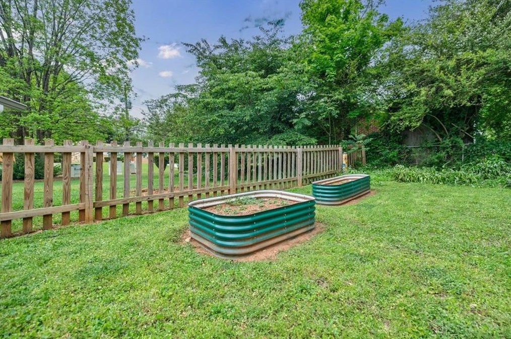 2844 Toney Dr, Decatur GA  30032-5747 exterior