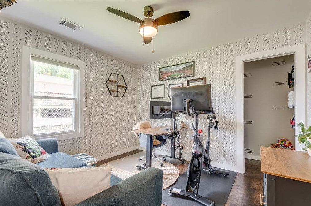 979 Oakview Dr, Smyrna GA  30080-4253 exterior