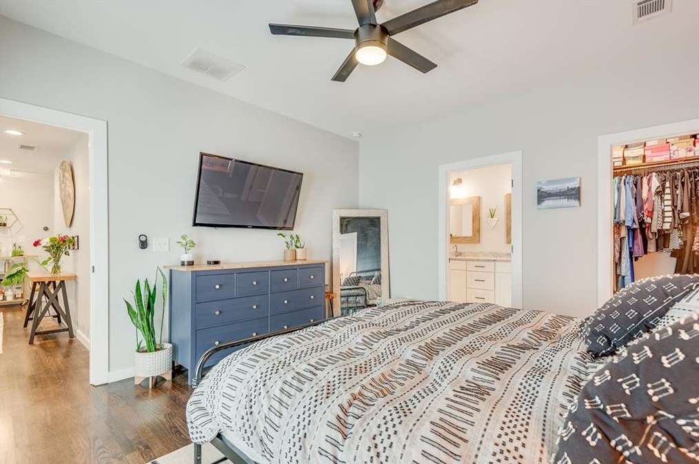 979 Oakview Dr, Smyrna GA  30080-4253 exterior