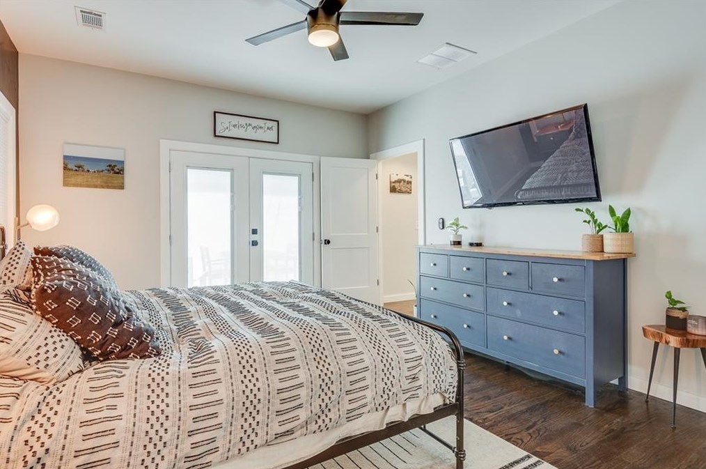 979 Oakview Dr, Smyrna GA  30080-4253 exterior