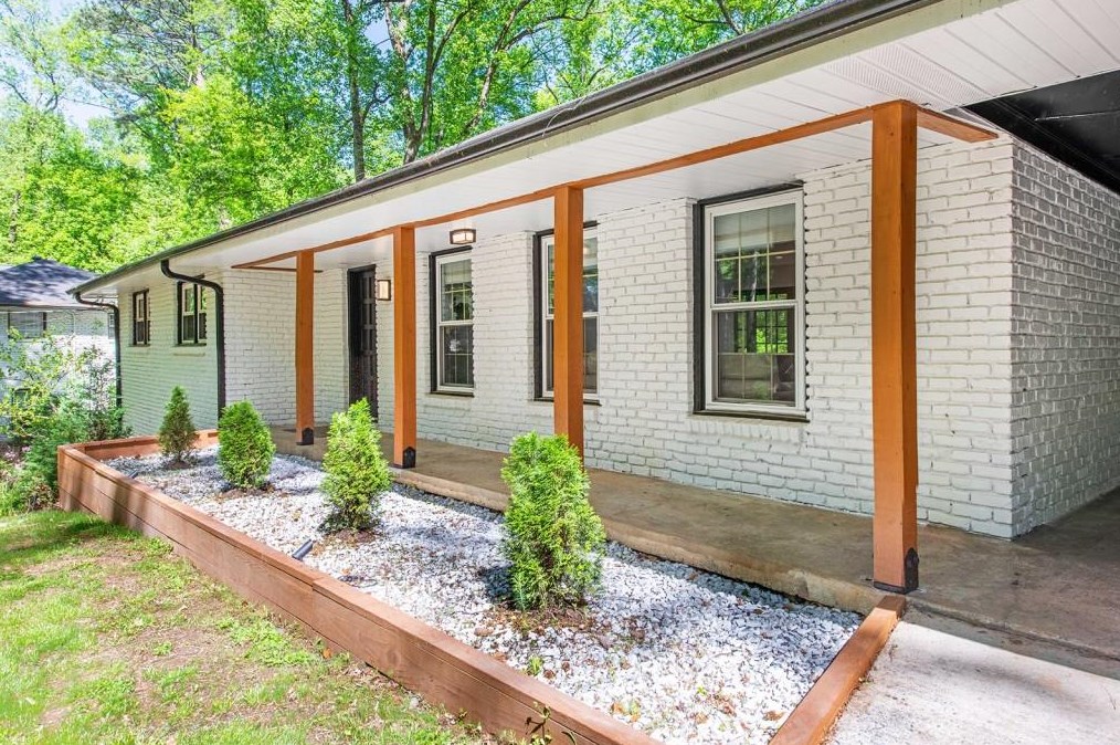 3022 Silvapine Trl, Atlanta GA  30345-3736 exterior