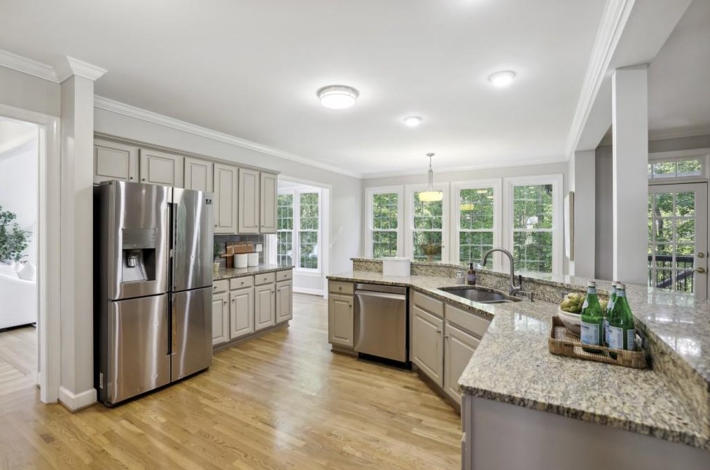 5325 Cottage Farm Rd, Alpharetta GA  30022-7991 exterior