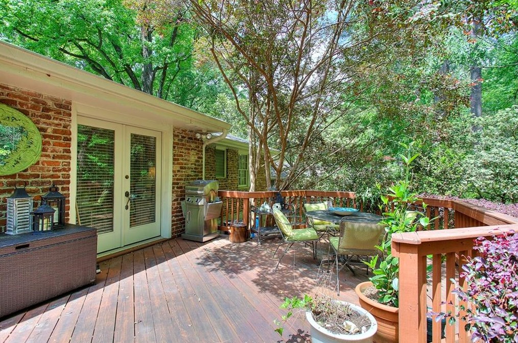 2931 Mount Olive Dr, Decatur GA  30033-3013 exterior