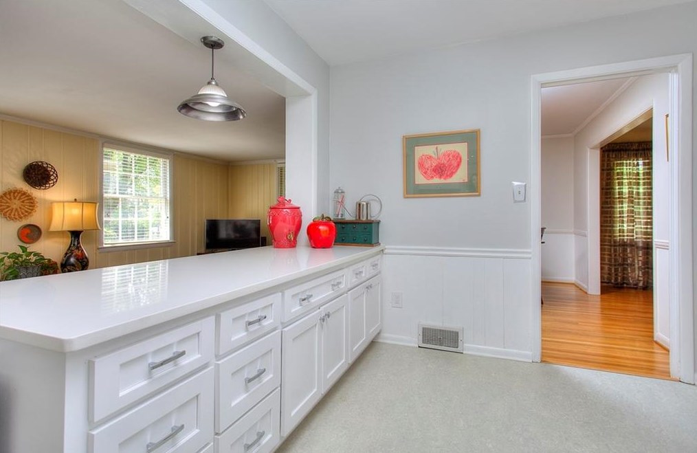 2931 Mount Olive Dr, Decatur GA  30033-3013 exterior