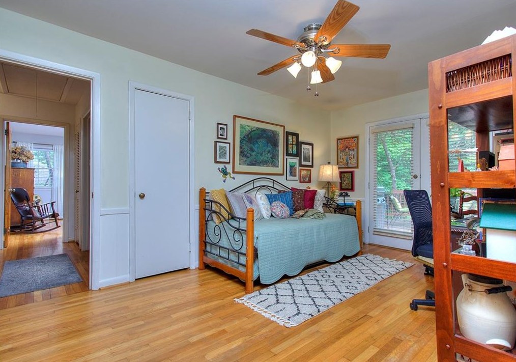 2931 Mount Olive Dr, Decatur GA  30033-3013 exterior