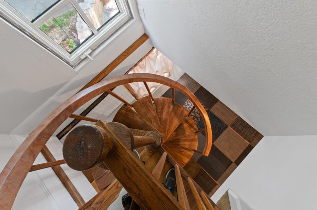 1256 Sparrow Ln, Decatur GA  30033-3926 exterior