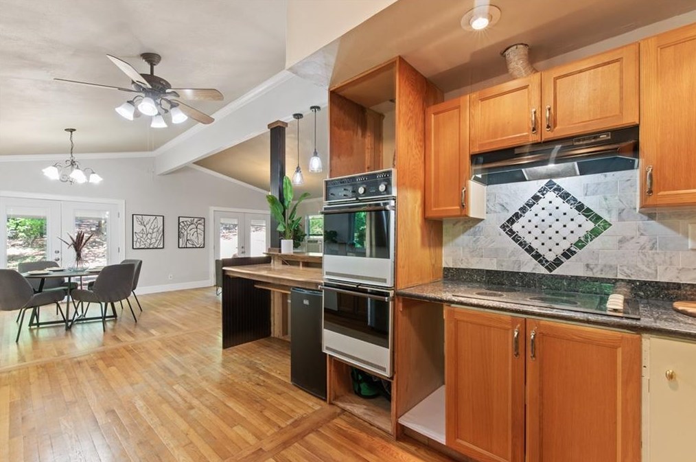 1256 Sparrow Ln, Decatur GA  30033-3926 exterior