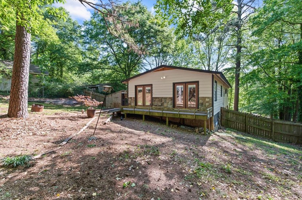 1256 Sparrow Ln, Decatur GA  30033-3926 exterior