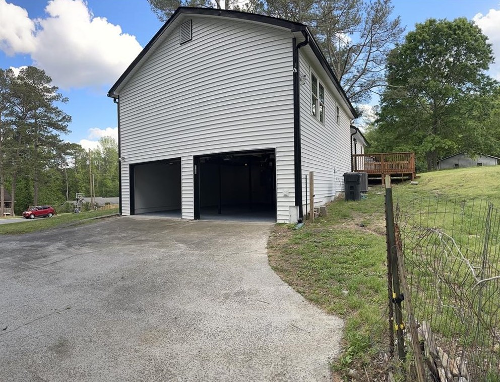 1113 Caprice Dr, Powder Springs GA  30127-1128 exterior