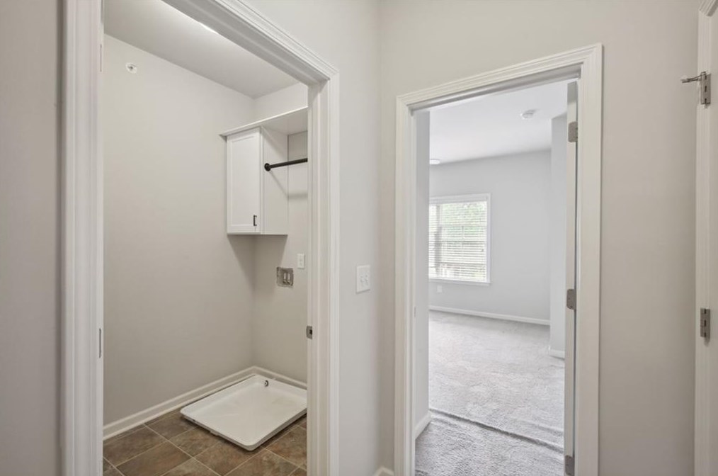 1405 Hawthorne Ave, Smyrna GA  30080-2137 exterior
