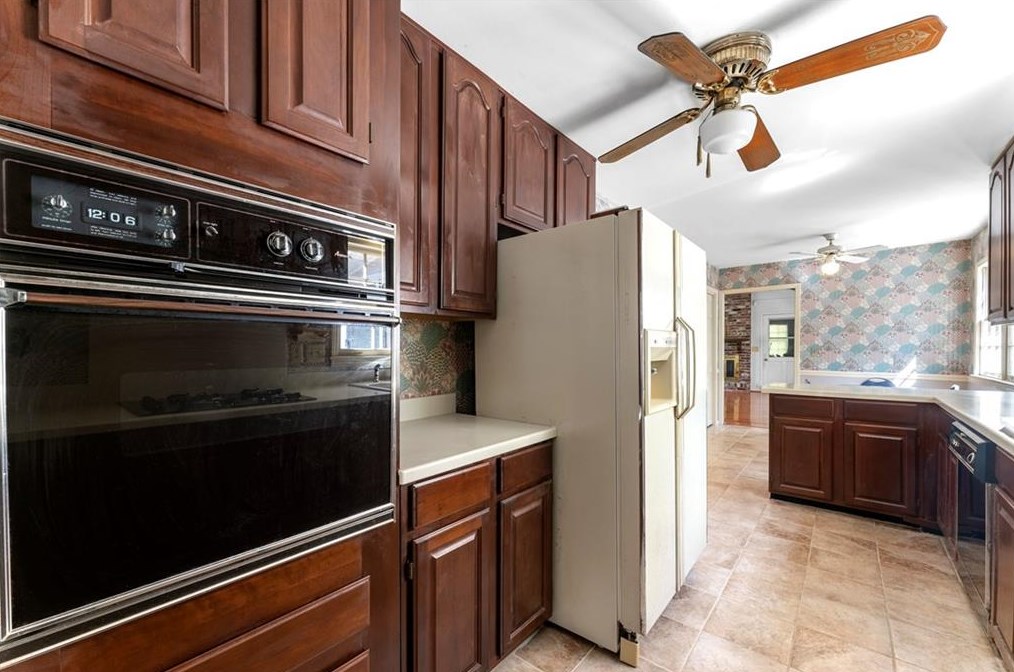 4887 Windwood Dr, Atlanta GA  30360-1657 exterior