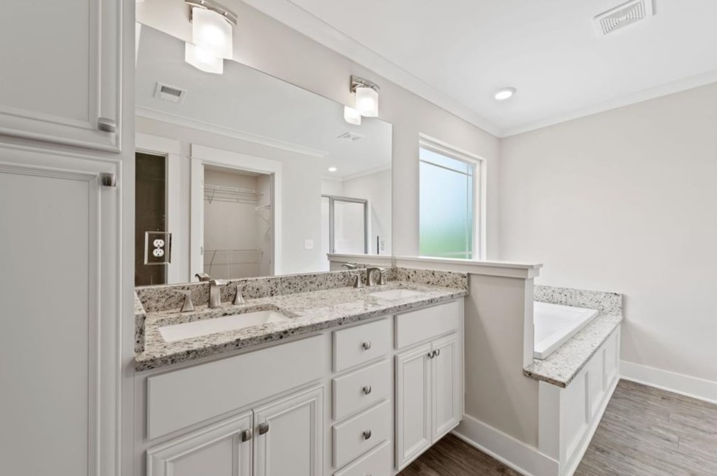 4438 Northside Dr, Acworth GA  30101-4946 exterior