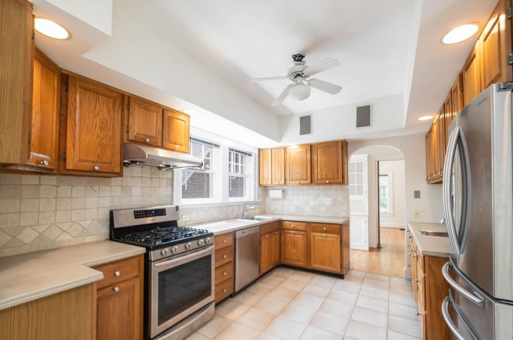 1148 Reeder Cir, Atlanta GA  30306-3311 exterior