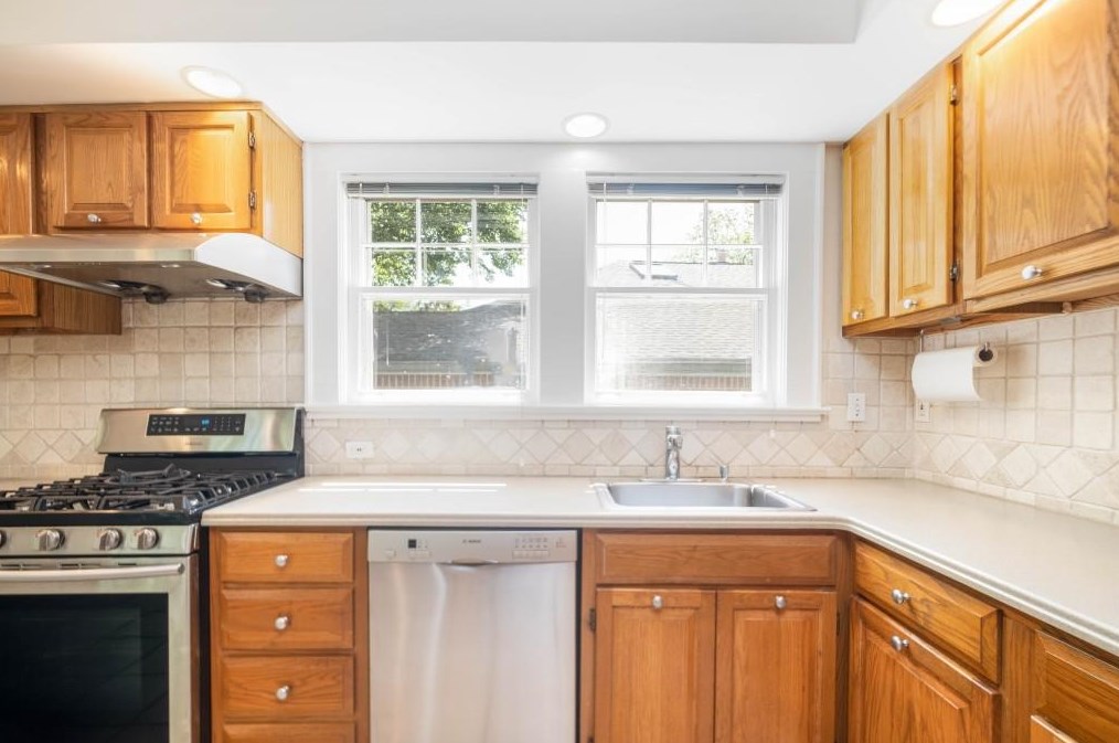 1148 Reeder Cir, Atlanta GA  30306-3311 exterior