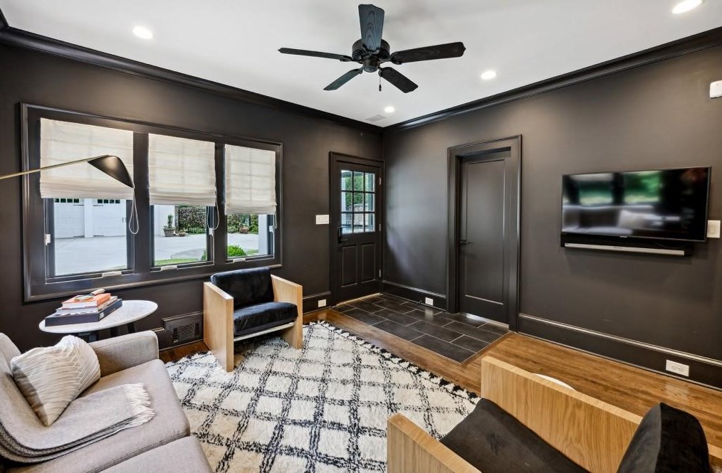 1694 Sussex Rd, Atlanta GA  30306-3062 exterior