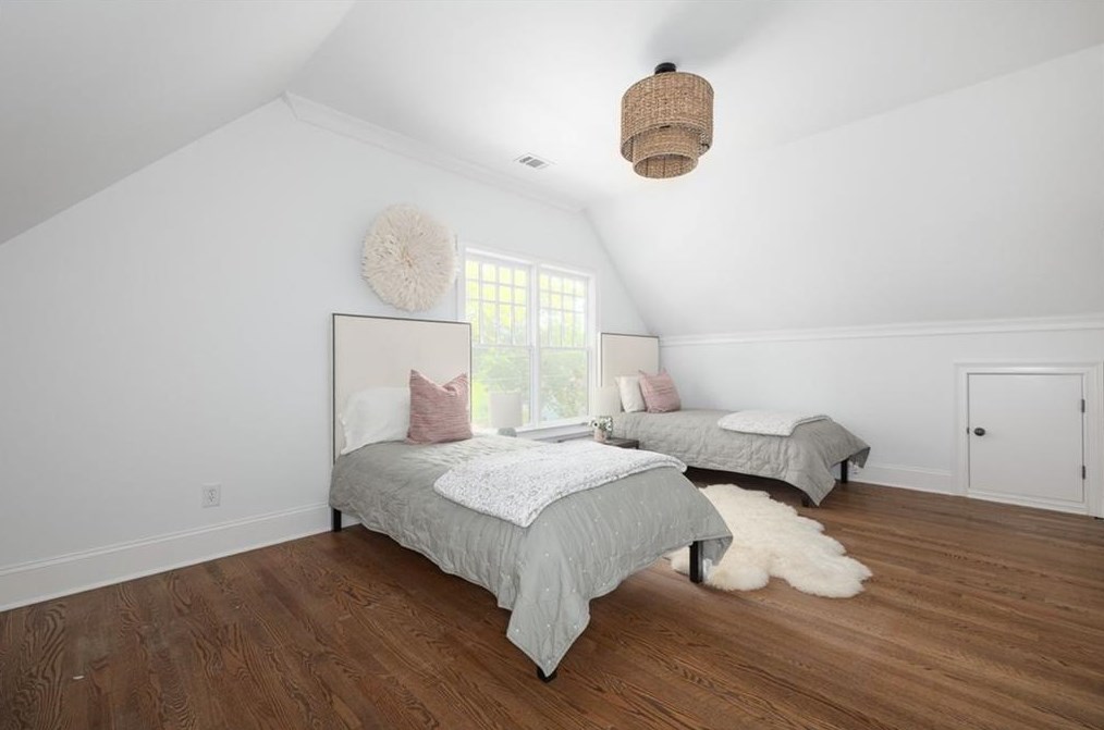 249 Madison Ave, Decatur GA  30030-3543 exterior