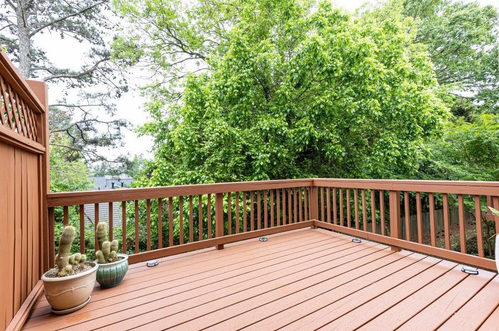 1897 Ridgemont Ln, Decatur GA  30033-4051 exterior