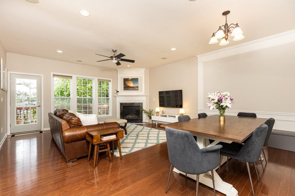 1897 Ridgemont Ln, Decatur GA  30033-4051 exterior