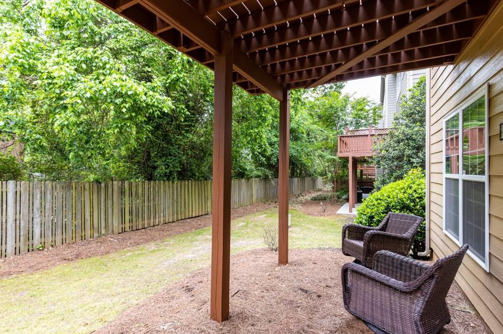 1897 Ridgemont Ln, Decatur GA  30033-4051 exterior