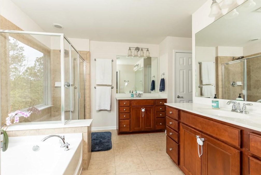 1897 Ridgemont Ln, Decatur GA  30033-4051 exterior