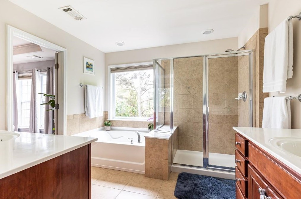 1897 Ridgemont Ln, Decatur GA  30033-4051 exterior