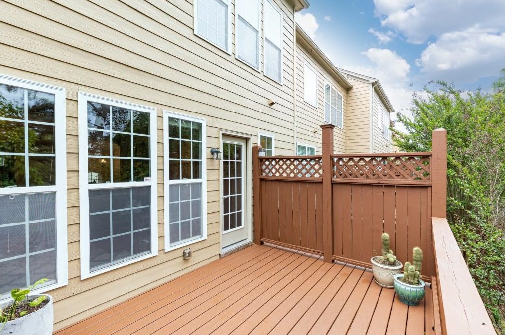 1897 Ridgemont Ln, Decatur GA  30033-4051 exterior