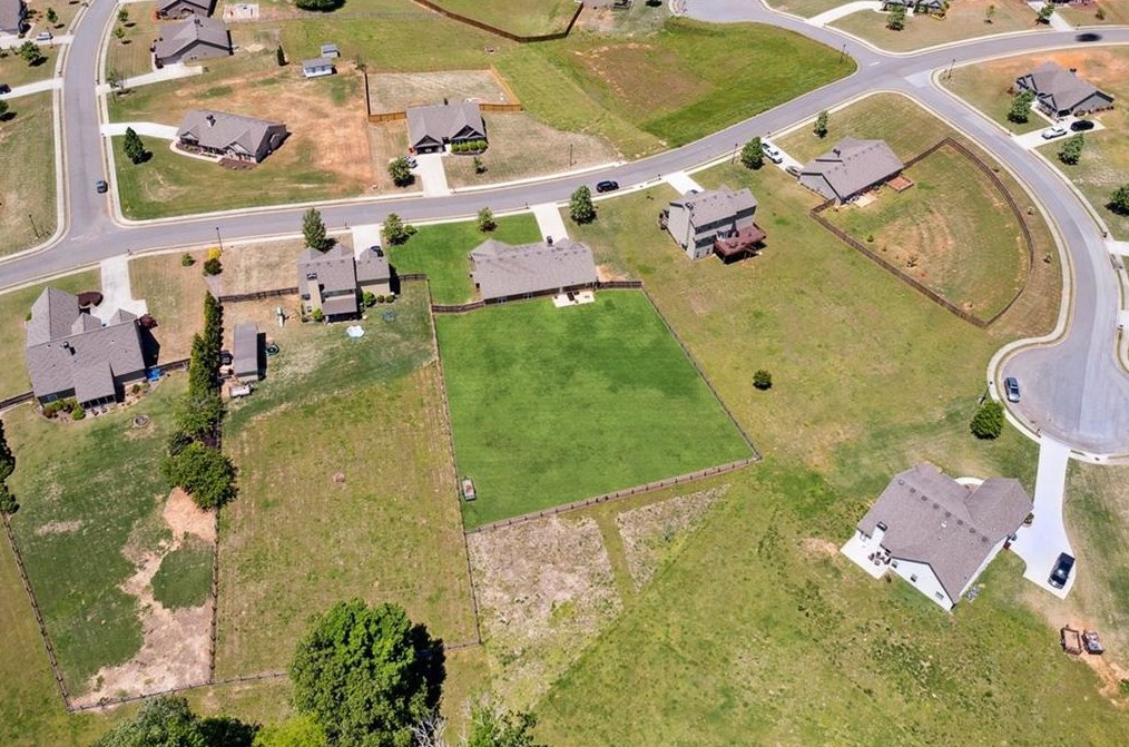 555 Cambridge Farms Dr, Hoschton GA  30548 exterior