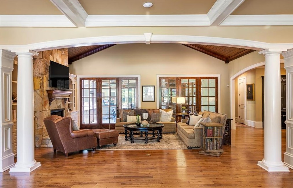 1696 Little Joe Ct, Decatur GA  30033-1519 exterior