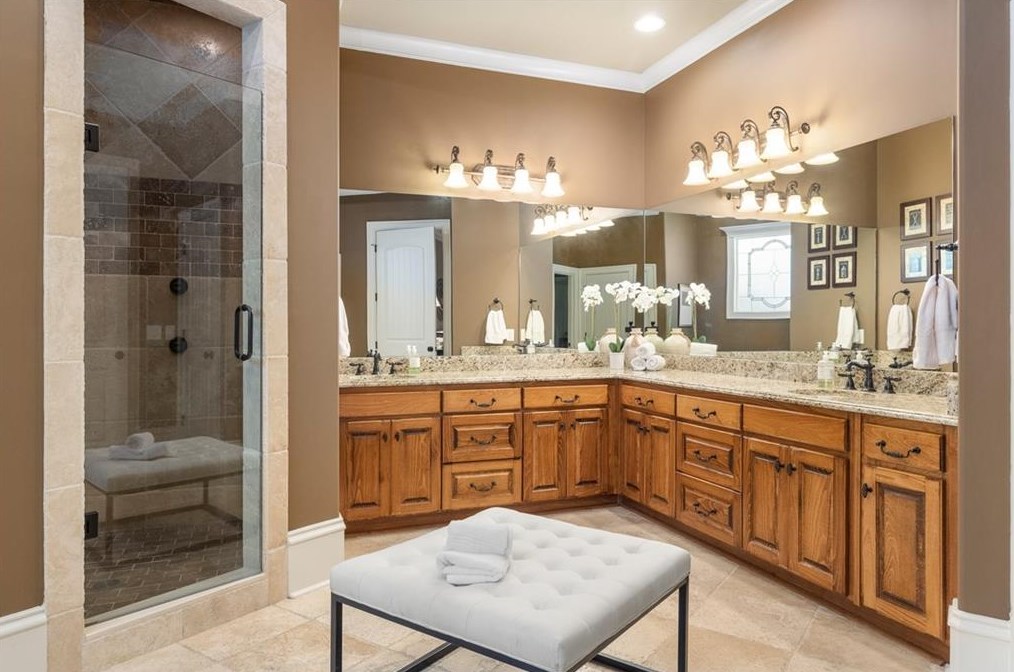 1696 Little Joe Ct, Decatur GA  30033-1519 exterior