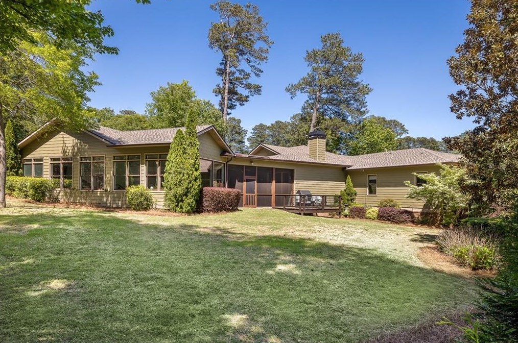 1696 Little Joe Ct, Decatur GA  30033-1519 exterior