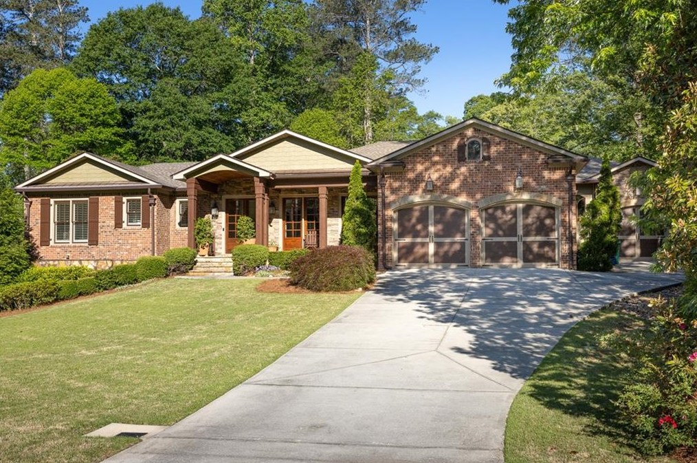 1696 Little Joe Ct, Decatur GA  30033-1519 exterior