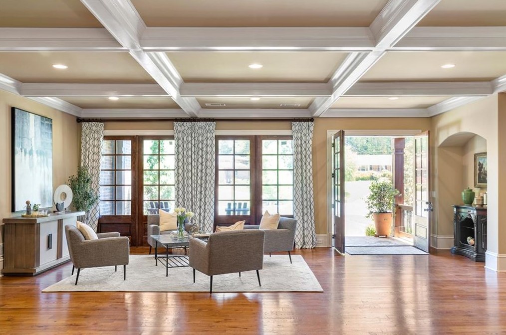 1696 Little Joe Ct, Decatur GA  30033-1519 exterior