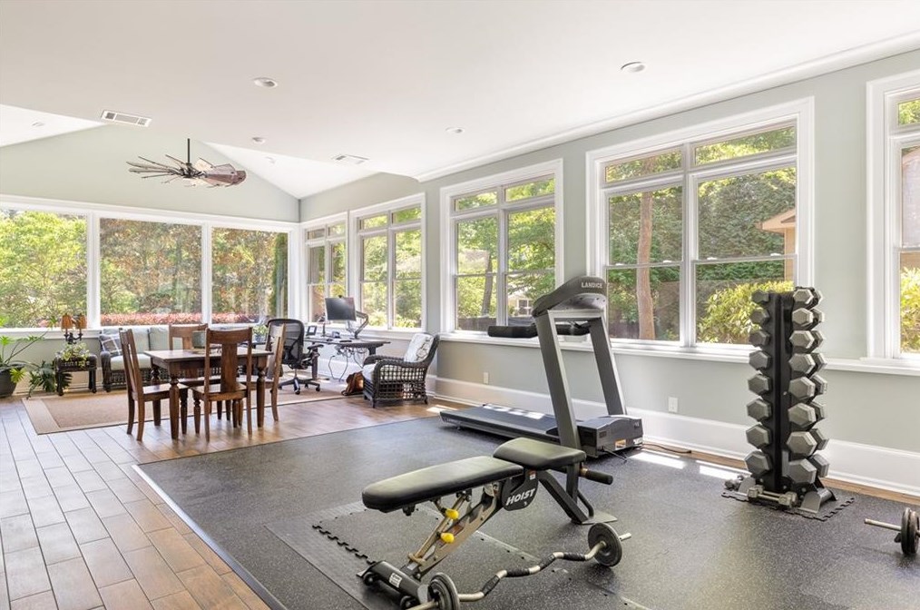 1696 Little Joe Ct, Decatur GA  30033-1519 exterior