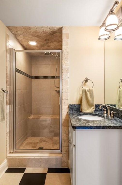 1696 Little Joe Ct, Decatur GA  30033-1519 exterior