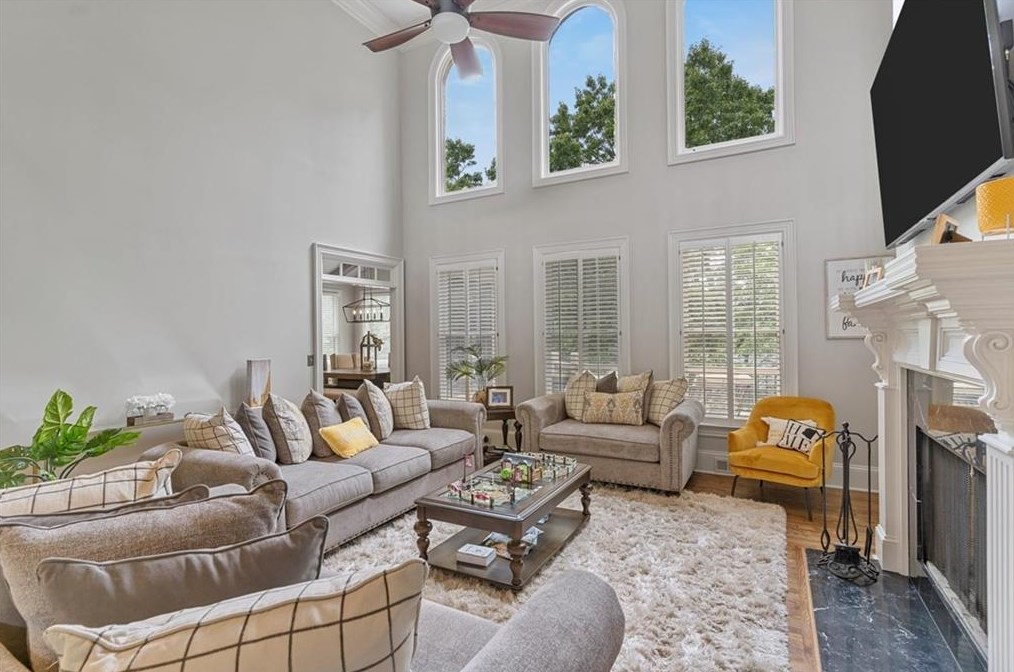 840 Falls Point Cir, Alpharetta GA  30022-8481 exterior