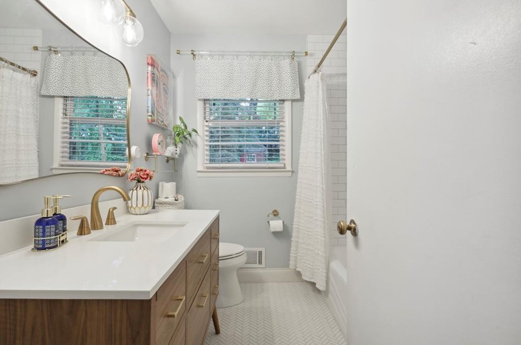 1877 Remington Rd, Atlanta GA  30341-1441 exterior