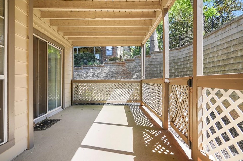 1346 Weatherstone Way, Atlanta GA  30324-4645 exterior