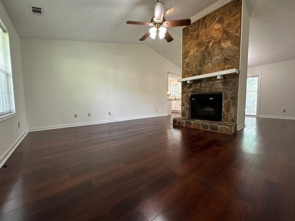 4020 Brooks Bridge Xing, Alpharetta GA  30022-4917 exterior