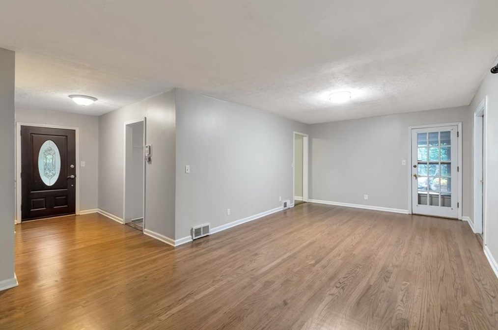 1768 Briarlake Cir, Decatur GA  30033-1110 exterior