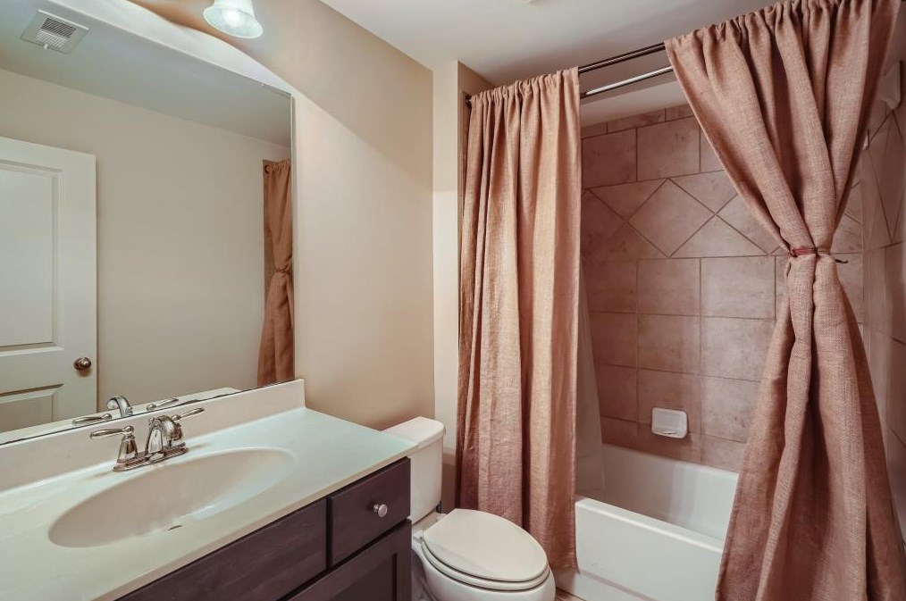 3027 Eltham Pl, Decatur GA  30033-3253 exterior