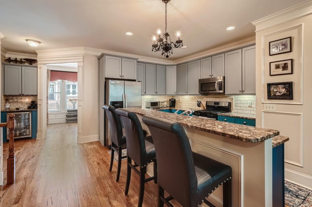 3027 Eltham Pl, Decatur GA  30033-3253 exterior